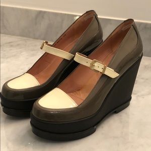 Robert Clergerie Wedge, size 38